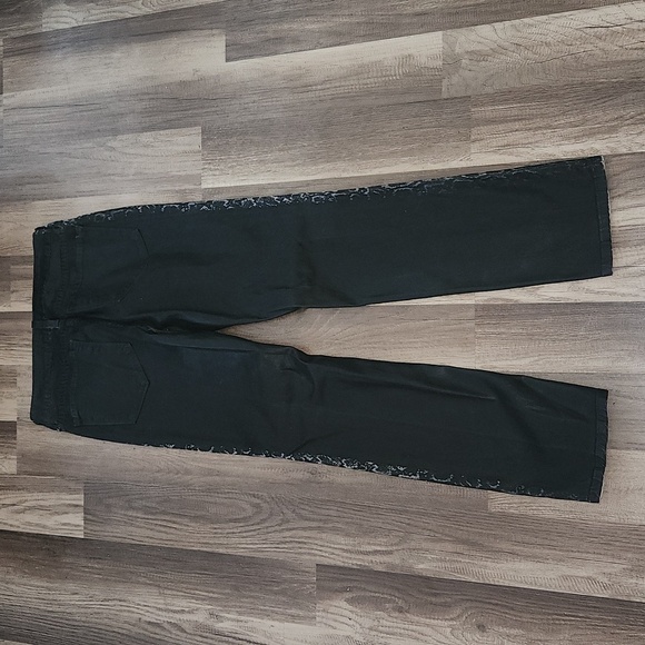 Nydj Size 4P Inseam 27' Black Leather/Snakeskin Look - Picture 6 of 7